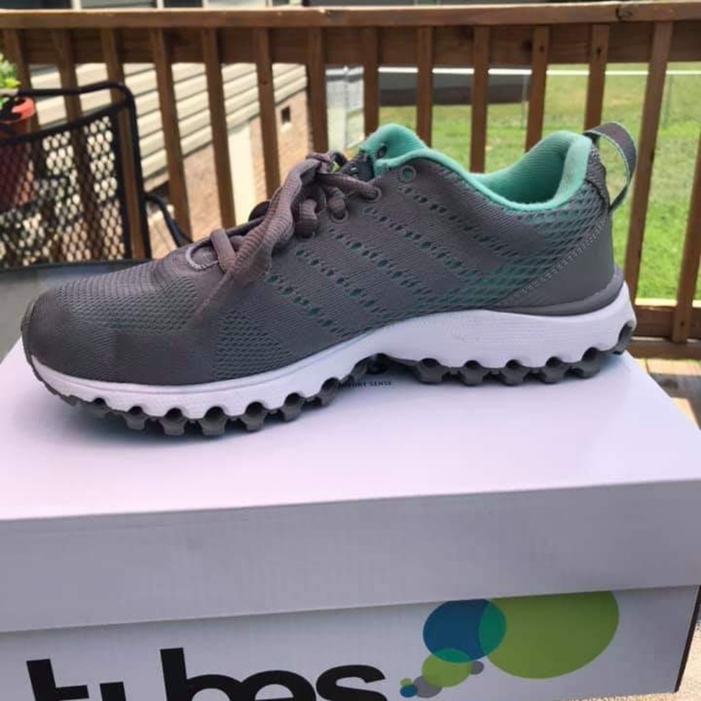 K-SWISS SHOES